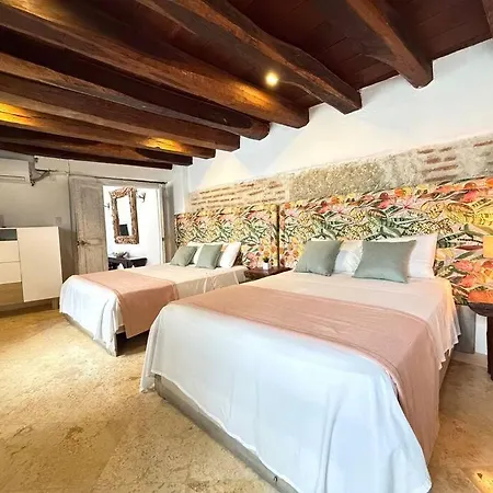 Casa Mayor, Aldaba Selection * Cartagena