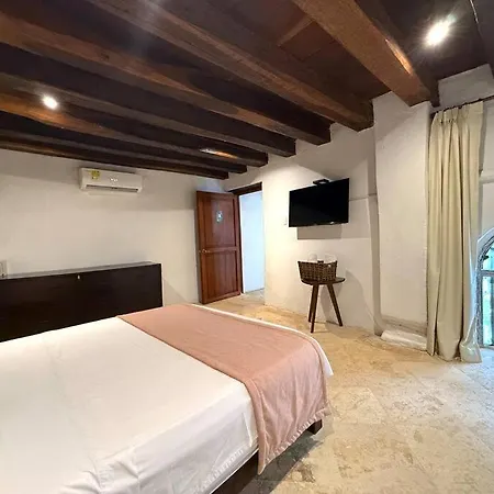 Casa Mayor, Aldaba Selection Cartagena